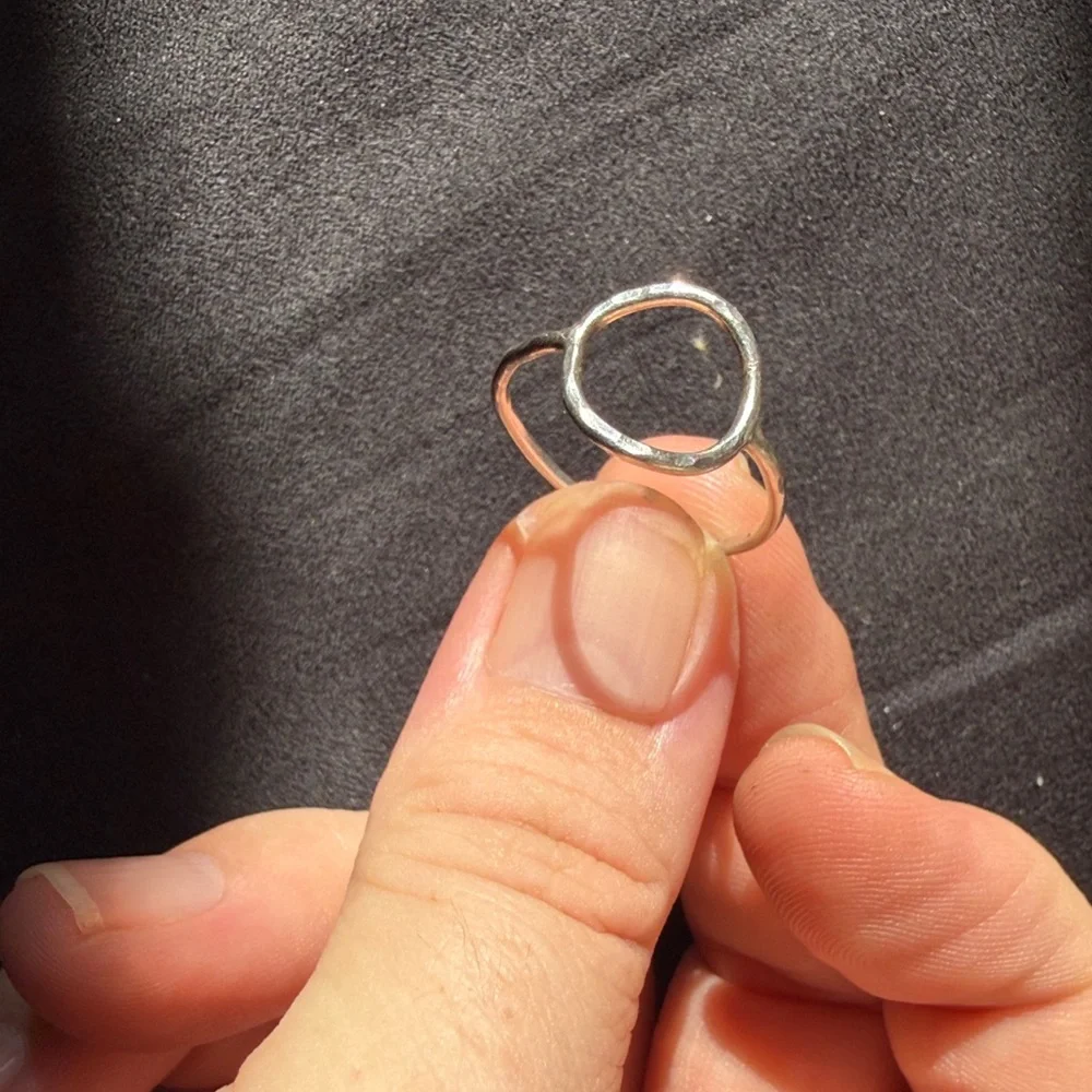 Minimal Open Circle Ring in 925 silver
